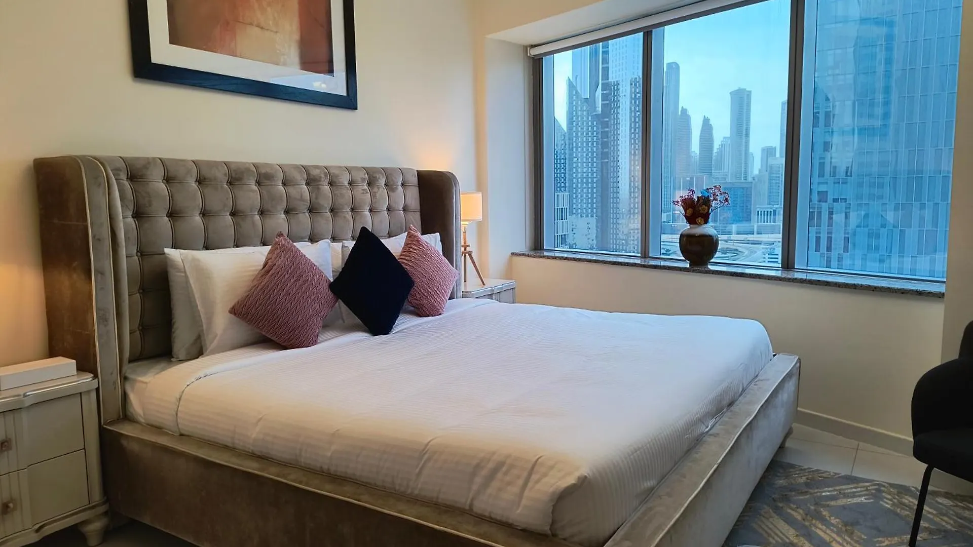 Trinity Holiday Homes - Sheikh Zayed Road Near To Financial Center Metro Station Dubai Apartment