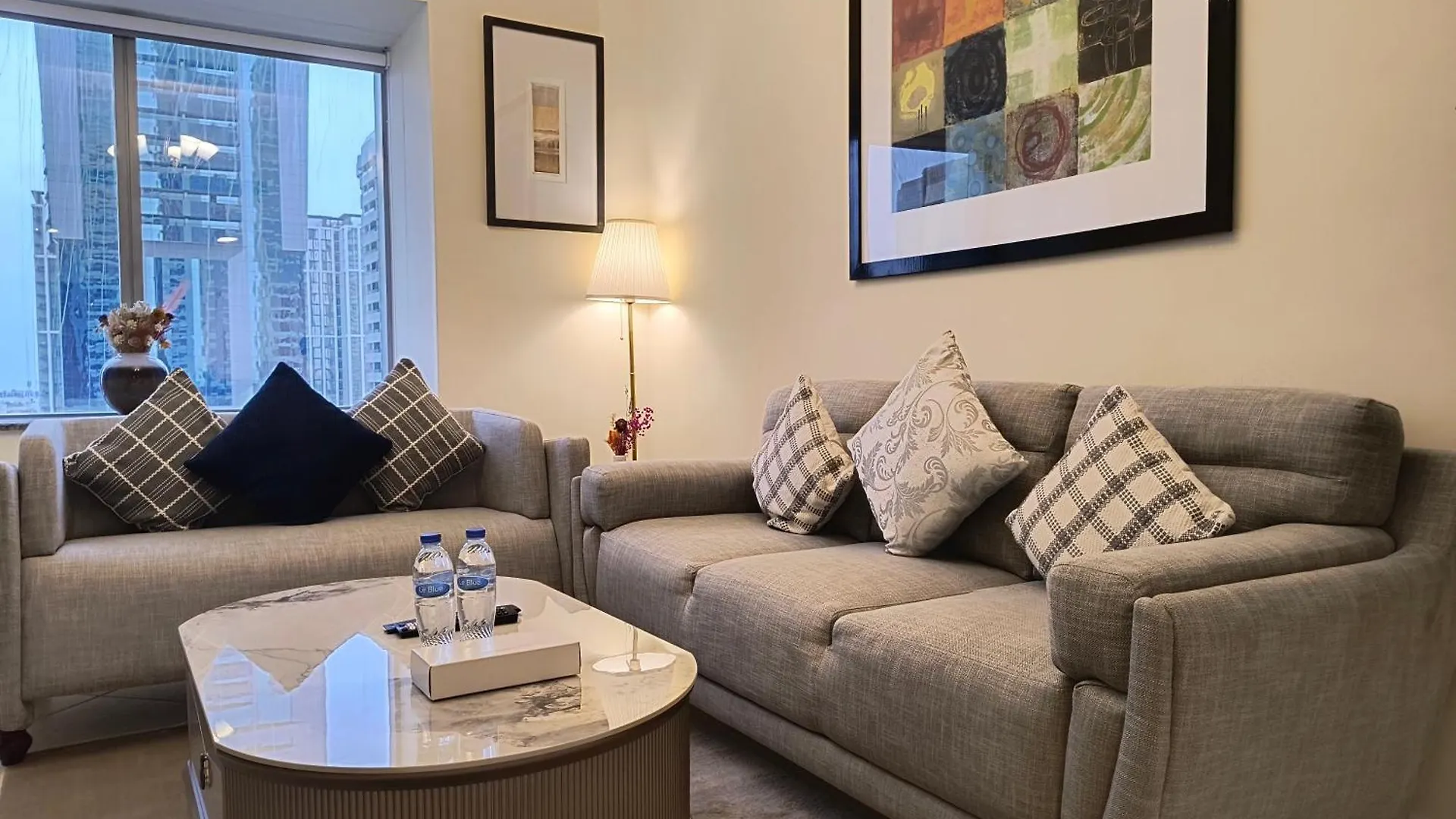 Trinity Holiday Homes - Sheikh Zayed Road Near To Financial Center Metro Station Dubai United Arab Emirates