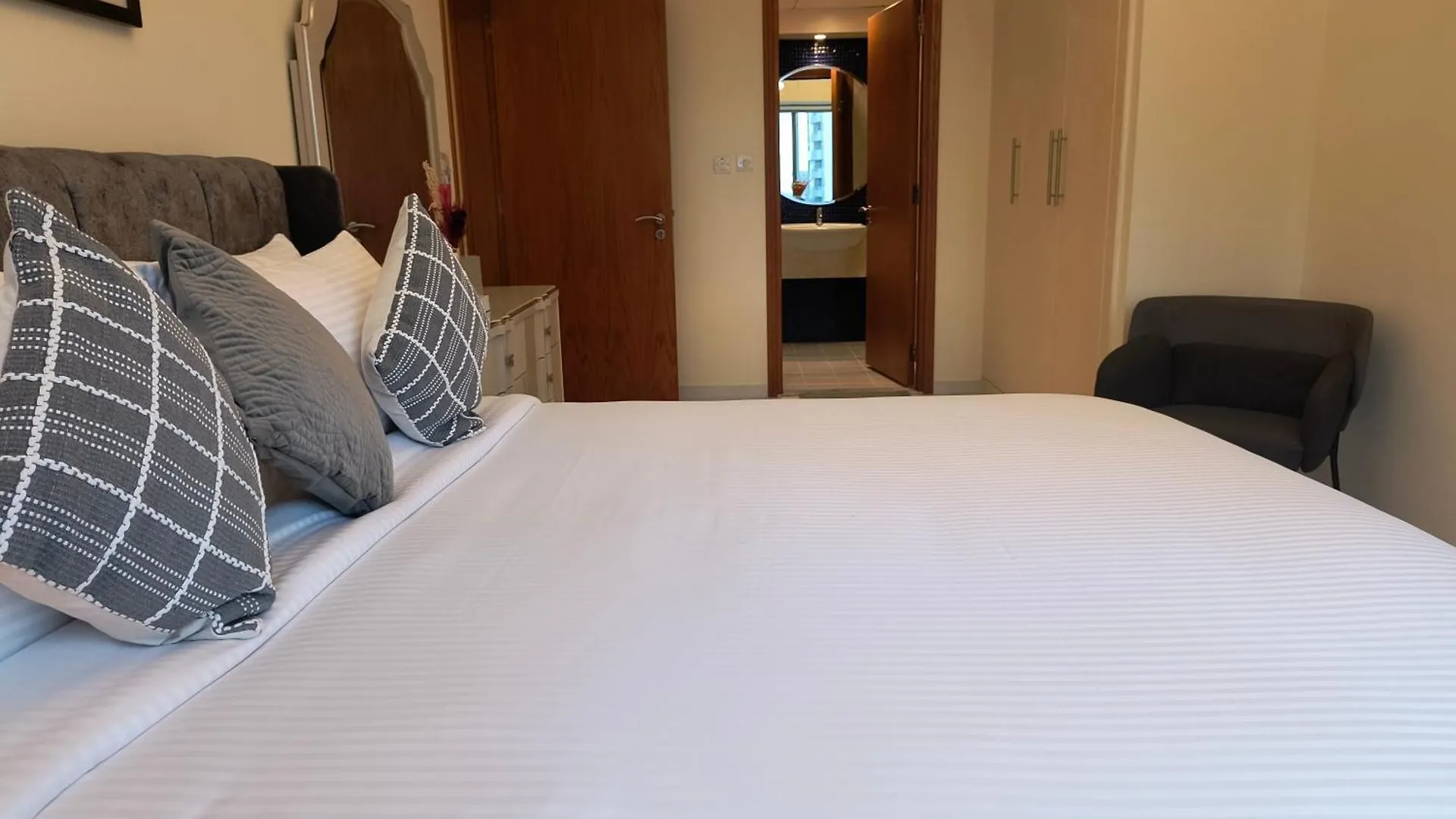 Apartment Trinity Holiday Homes - Sheikh Zayed Road Near To Financial Center Metro Station Dubai