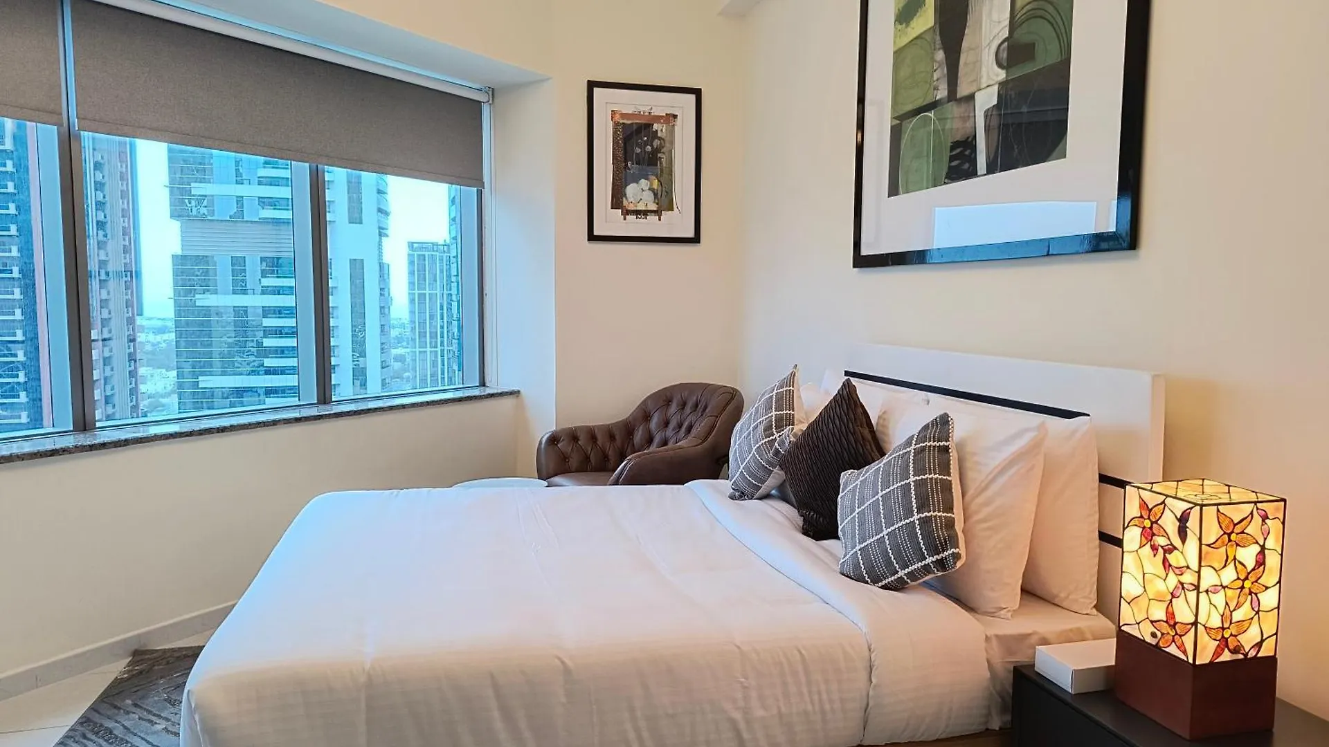 Апартаменты Trinity Holiday Homes - Sheikh Zayed Road Near To Financial Center Metro Station Дубай