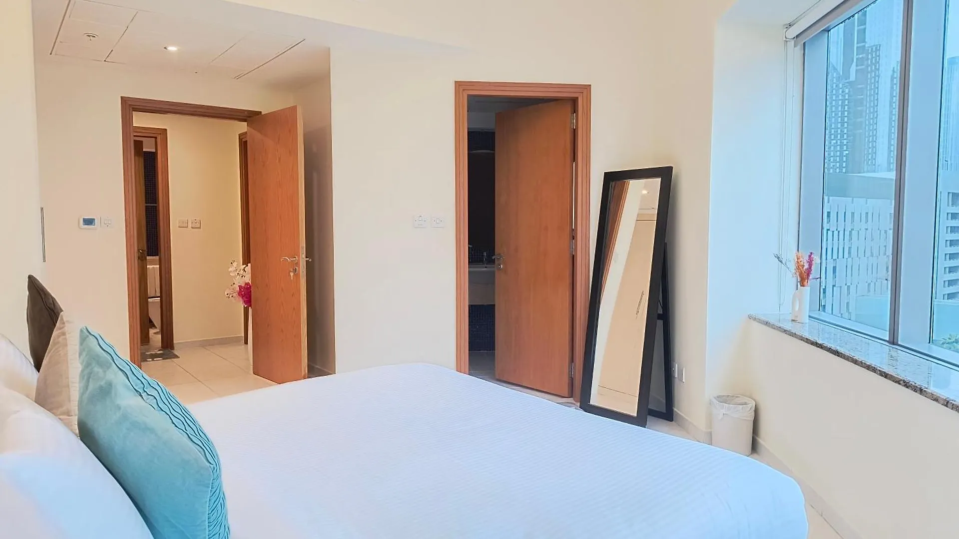Апартаменты Trinity Holiday Homes - Sheikh Zayed Road Near To Financial Center Metro Station Дубай ОАЭ